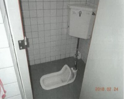 従来の和式トイレの画像
