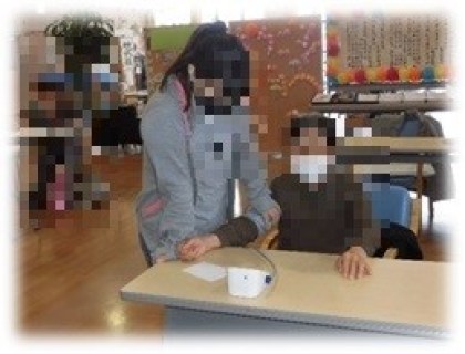 現在、介護職として働く対象者の写真の画像