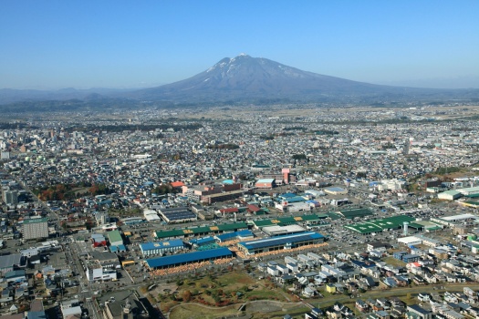 岩木山を望む事業所の画像