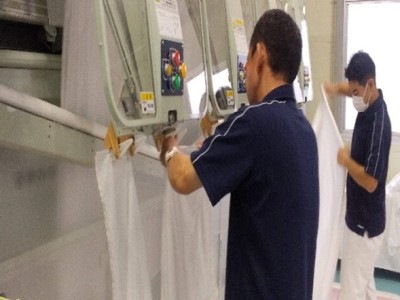 シーツ投入機の画像