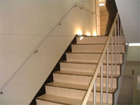 階段の手摺の設置