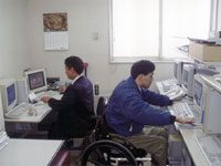 今野業務部統括マネージャー（左）と石川さん（右）