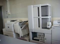 印刷機・コピー機等を完備した専用室