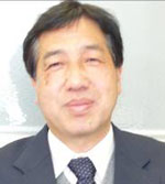 人事課長  酒井龍男  氏