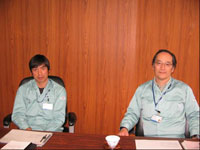 お話を伺った労務グループマネージャーの緒方さん（右）労務グループの柴田さん（左）