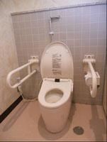 障害者が利用しやすいトイレに改修