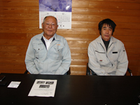 営業部長の谷口義則氏（左）と工場長の弘瀬昭文氏