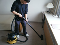 写真1：清掃業務の様子