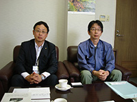 山口営業所長の澤井伸治氏（左）と、カスタマーサポートセンターリーダーの和田記明氏