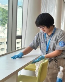 長崎本社での清掃作業の様子の画像
